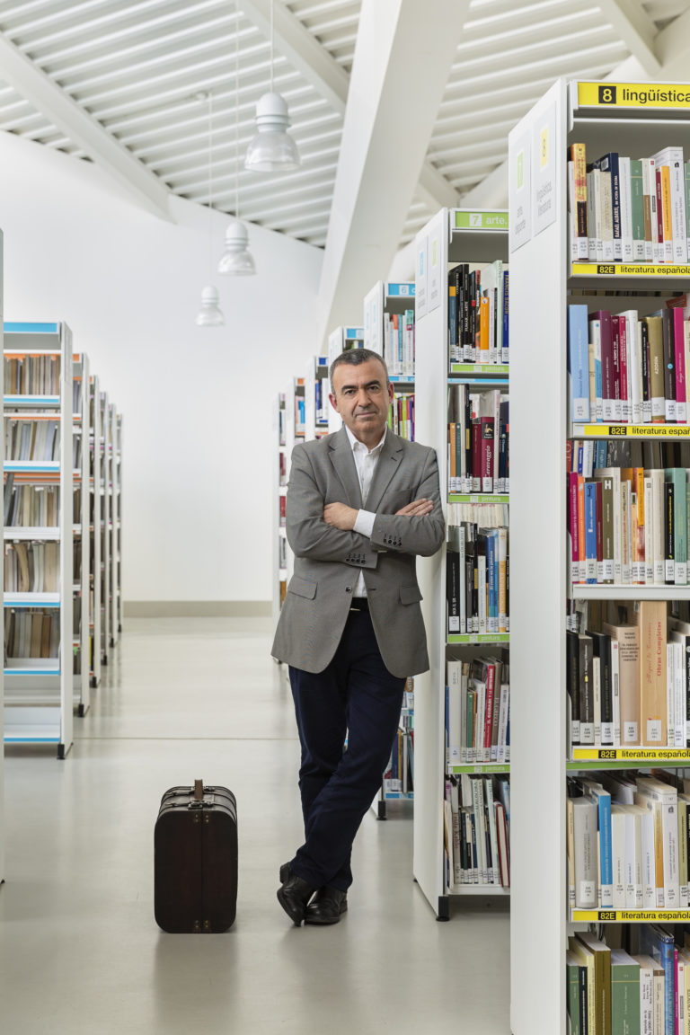 Biograf a Lorenzo Silva